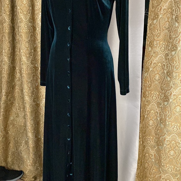 Maxi button down gown - Picture 10 of 11
